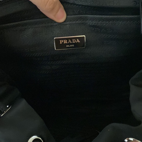 Prada medium-sized Re-Nylon backpack - Picture 3 of 6
